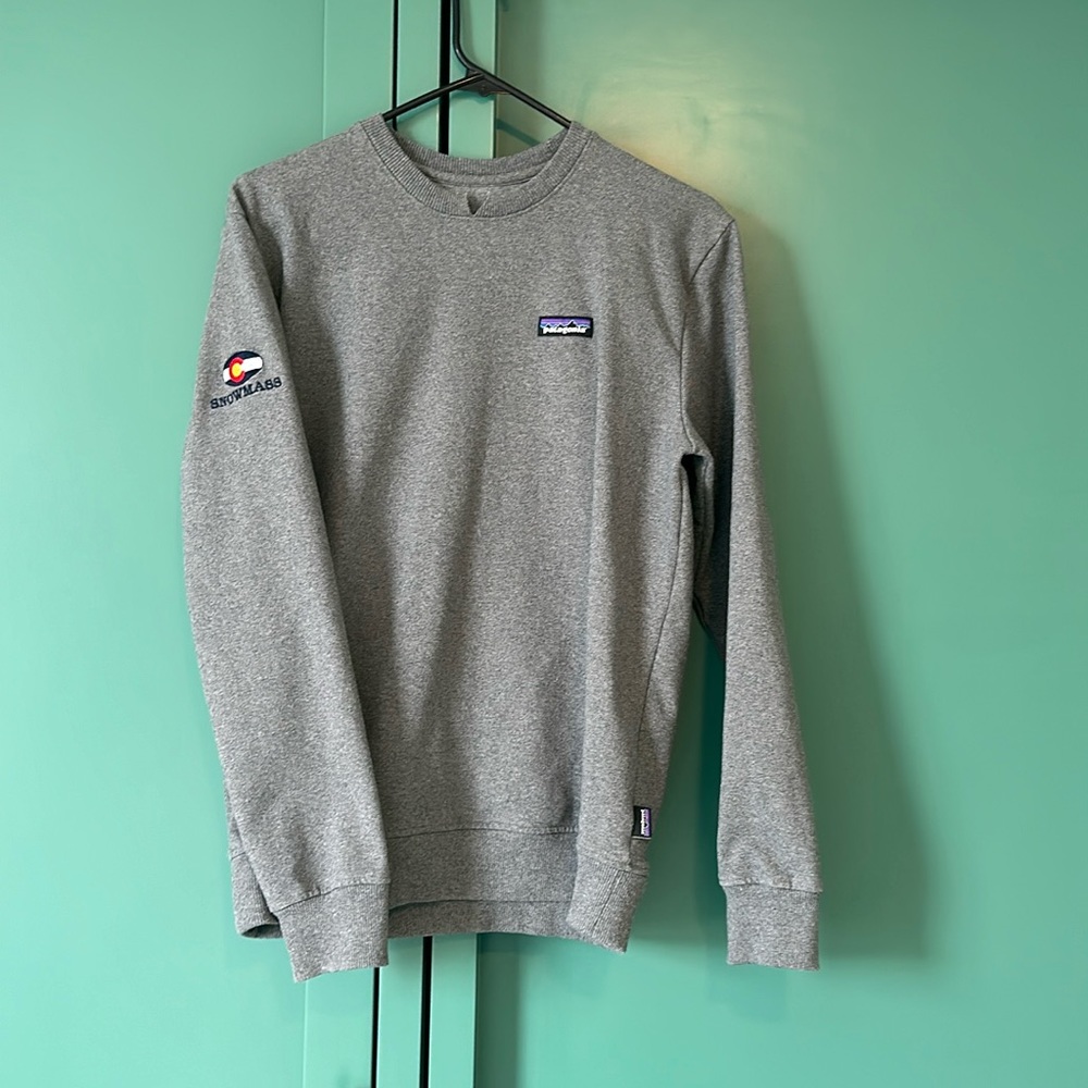 Patagonia men’s sweatshirt with Snowmass patch.